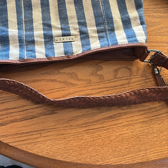 Roxy Purse - Picture 9 of 9